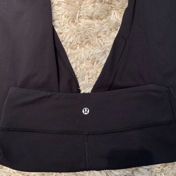 Lululemon Capri leggings - Picture 2 of 3